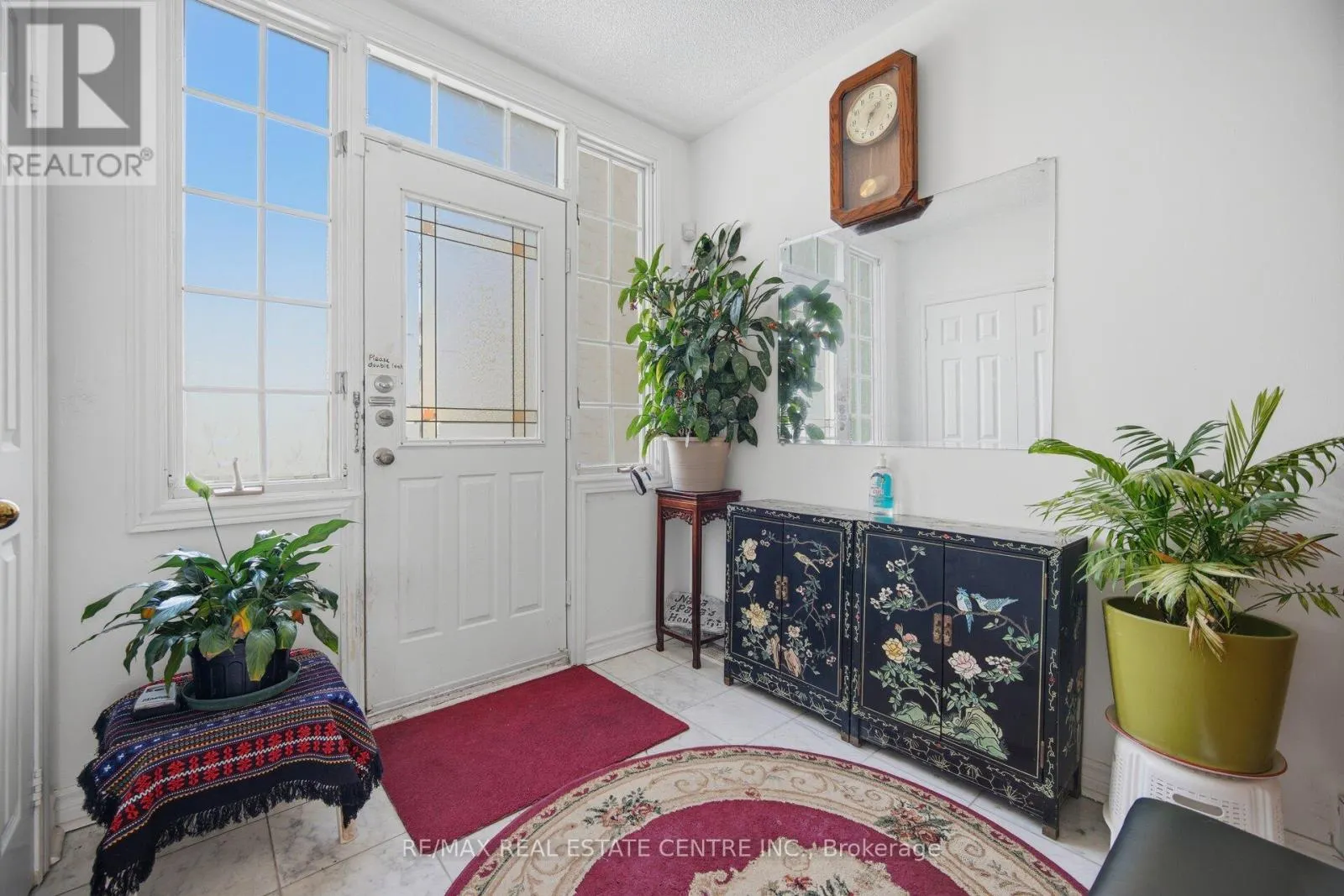 2 - 3 HARTNELL SQUARE