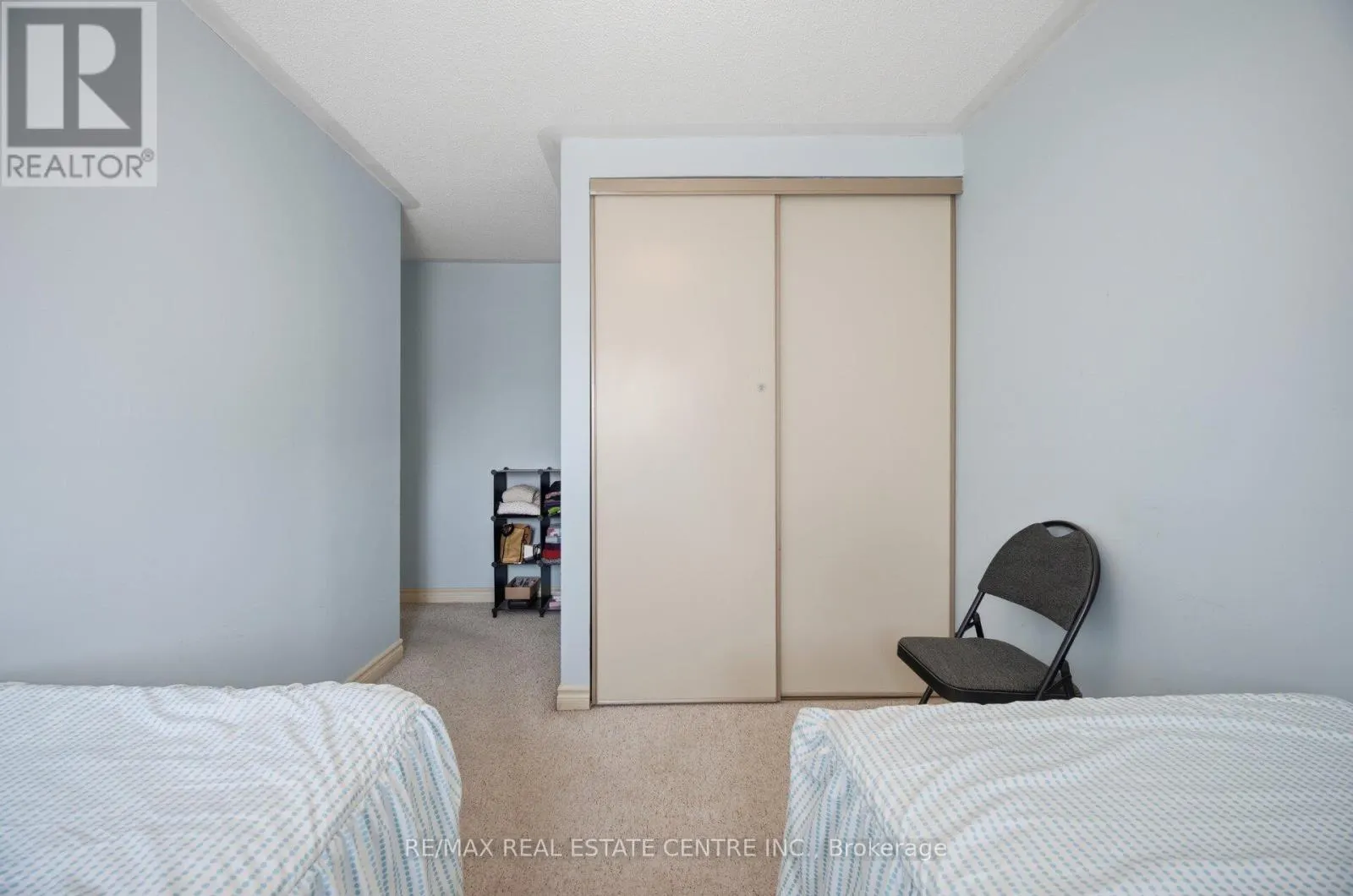 2 - 3 HARTNELL SQUARE