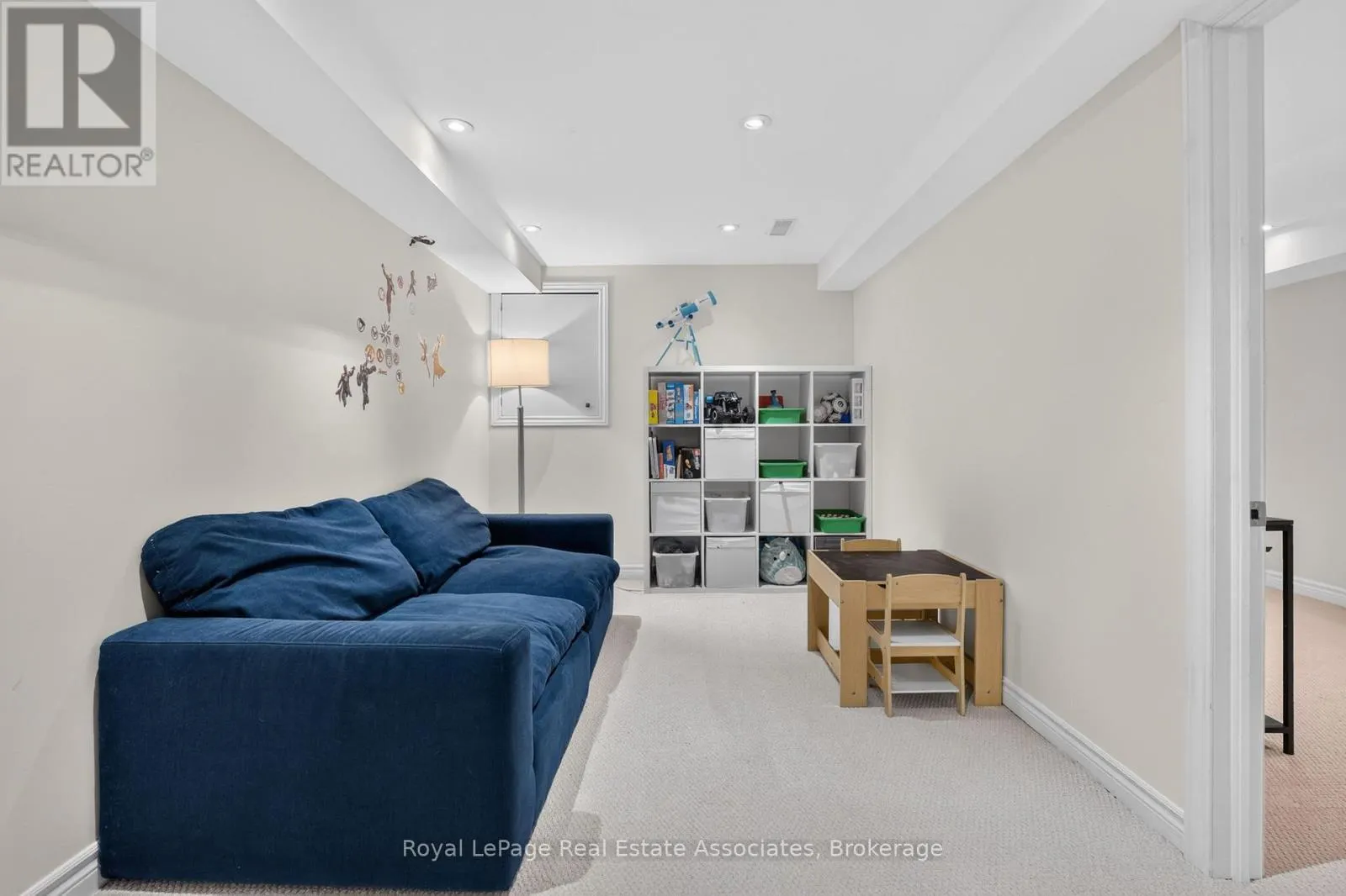 8 - 59 MAPLE AVENUE