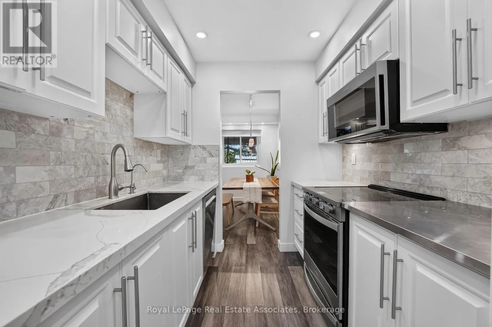 8 - 59 MAPLE AVENUE