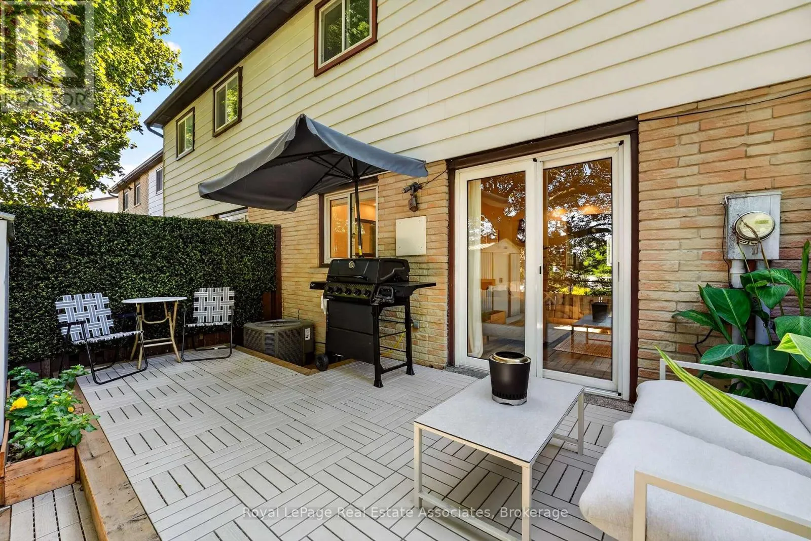 8 - 59 MAPLE AVENUE