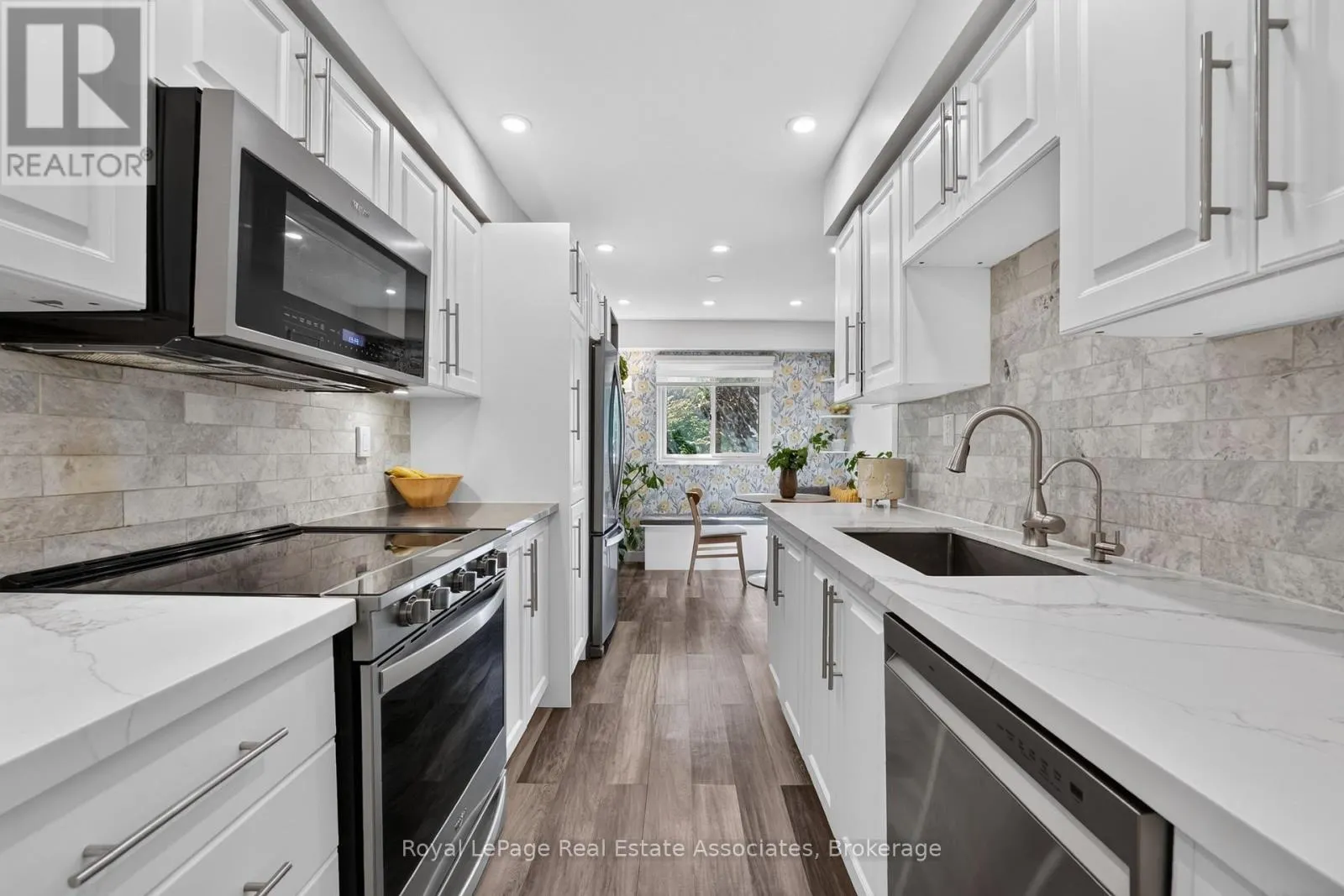 8 - 59 MAPLE AVENUE