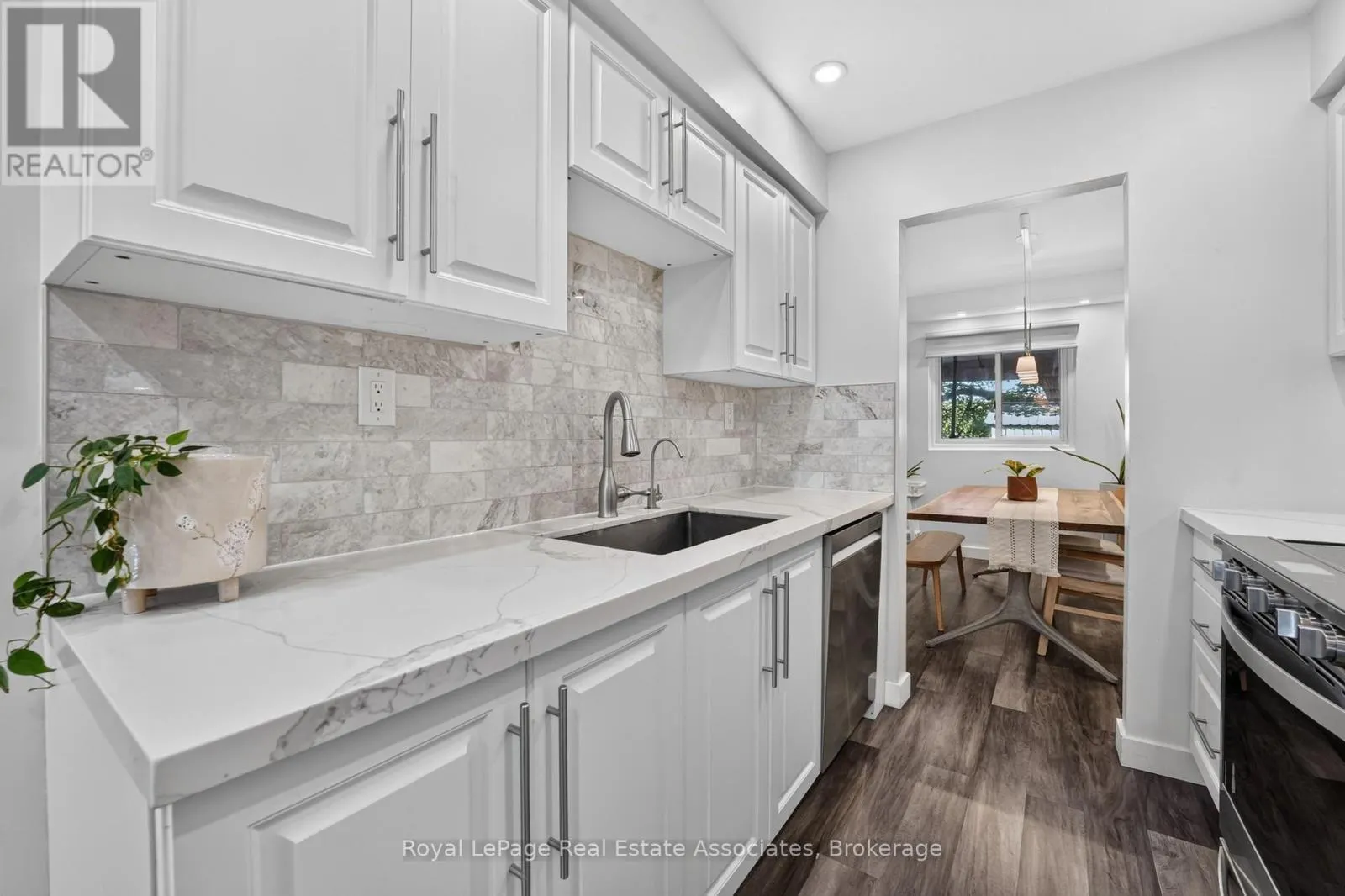 8 - 59 MAPLE AVENUE