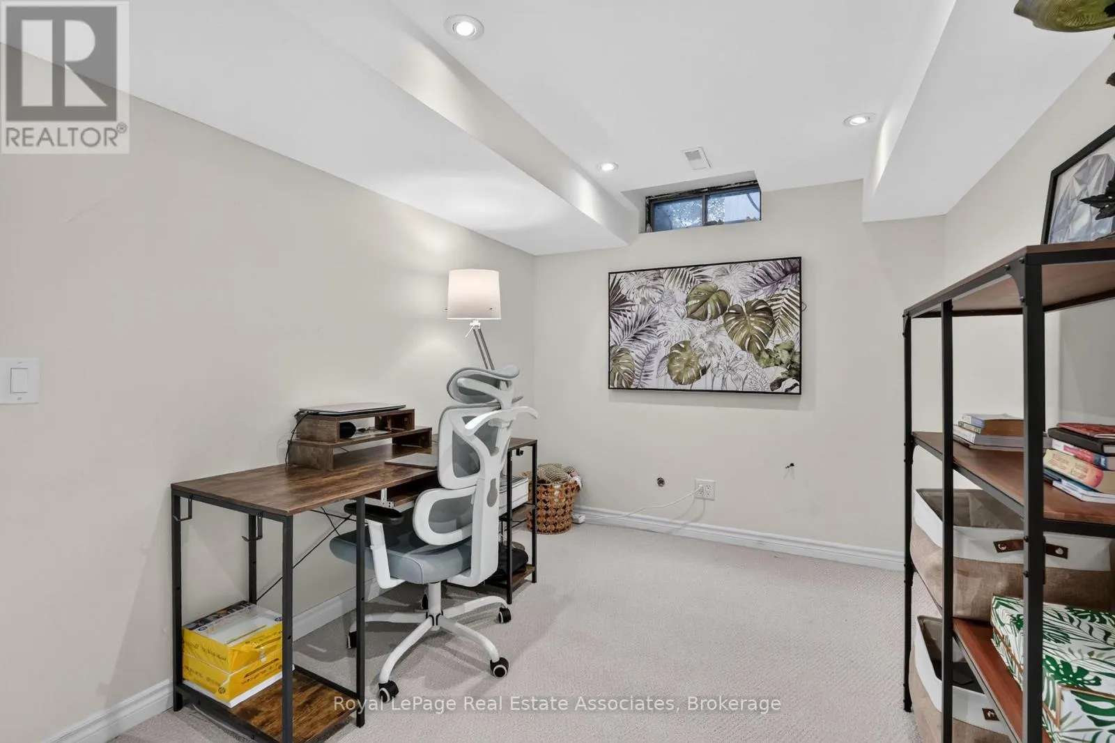 8 - 59 MAPLE AVENUE