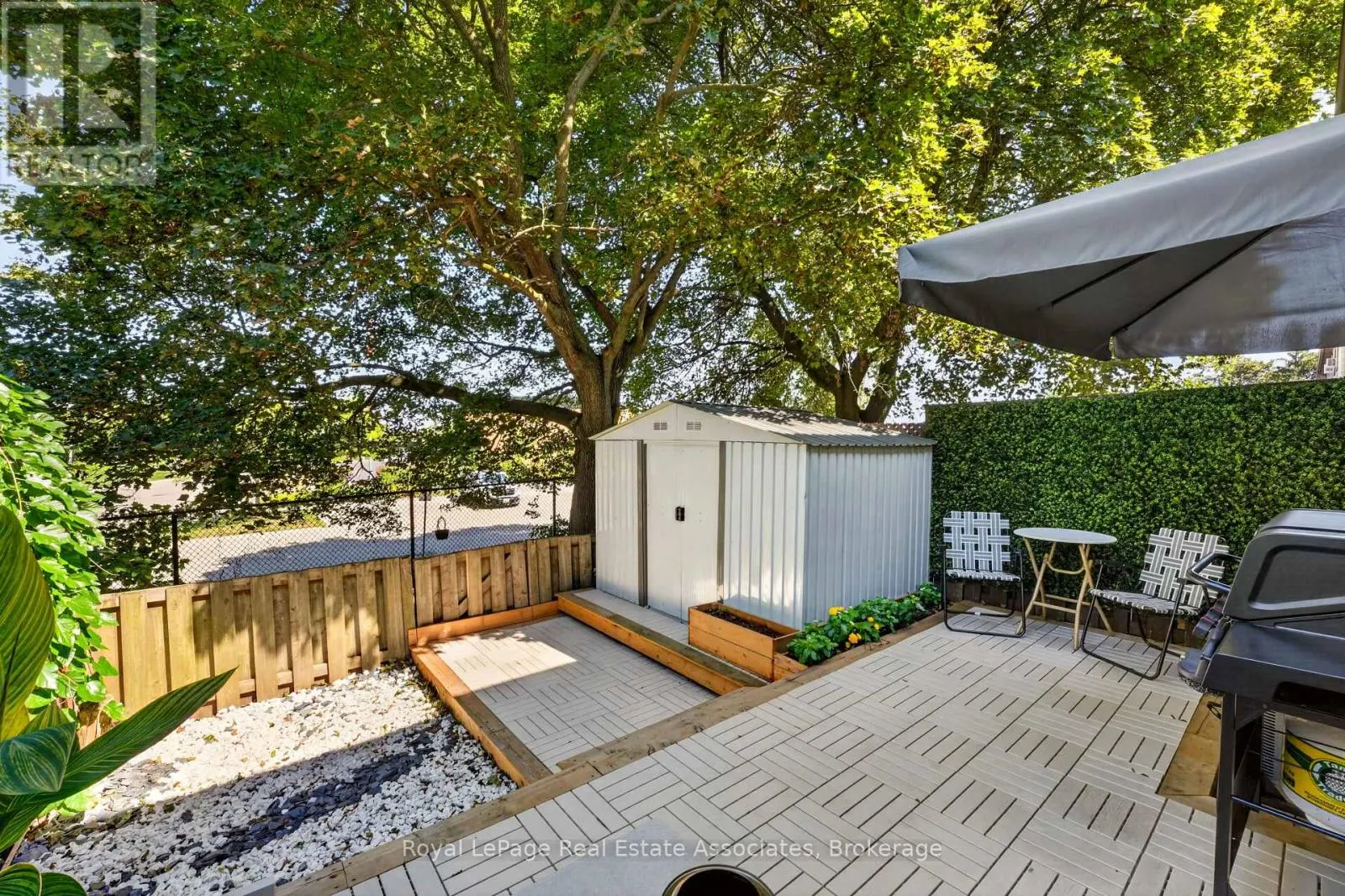 8 - 59 MAPLE AVENUE