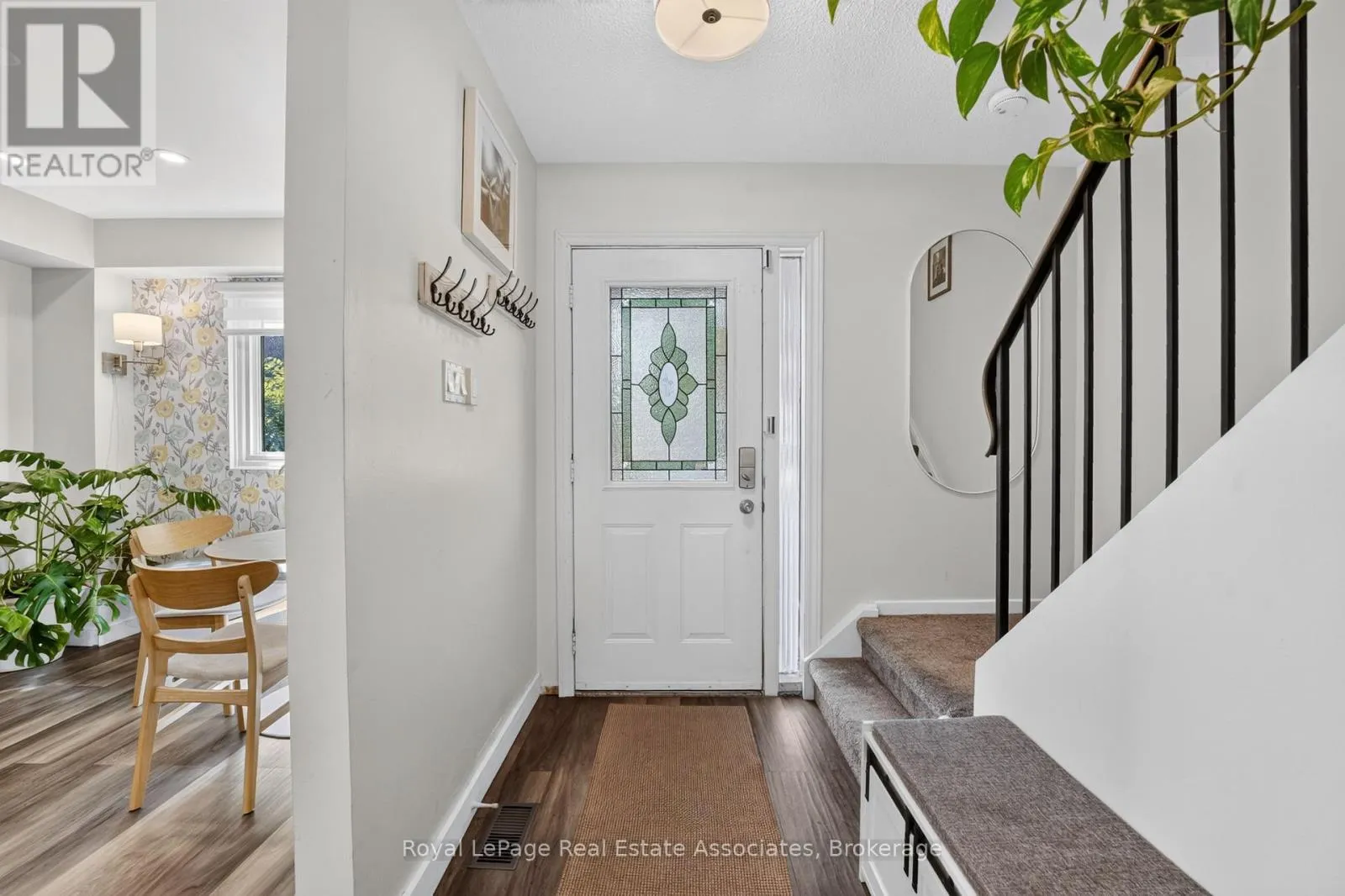 8 - 59 MAPLE AVENUE