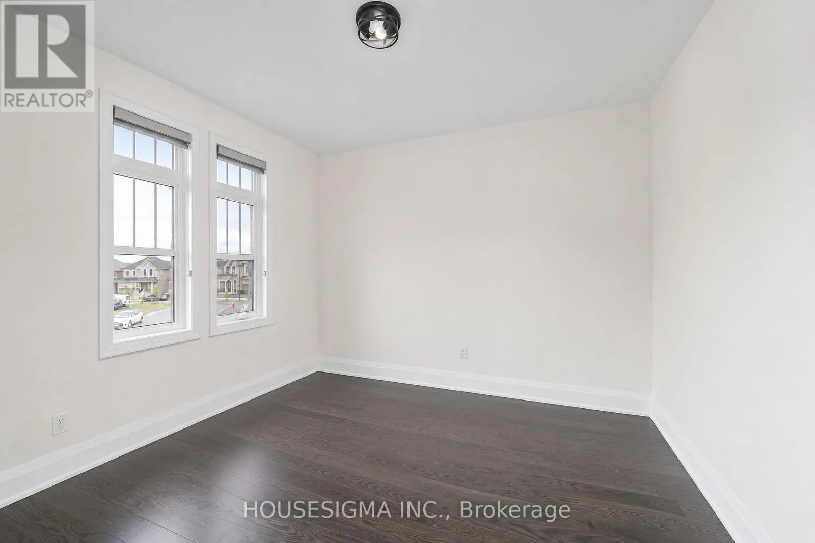 62 ROYAL FERN CRESCENT