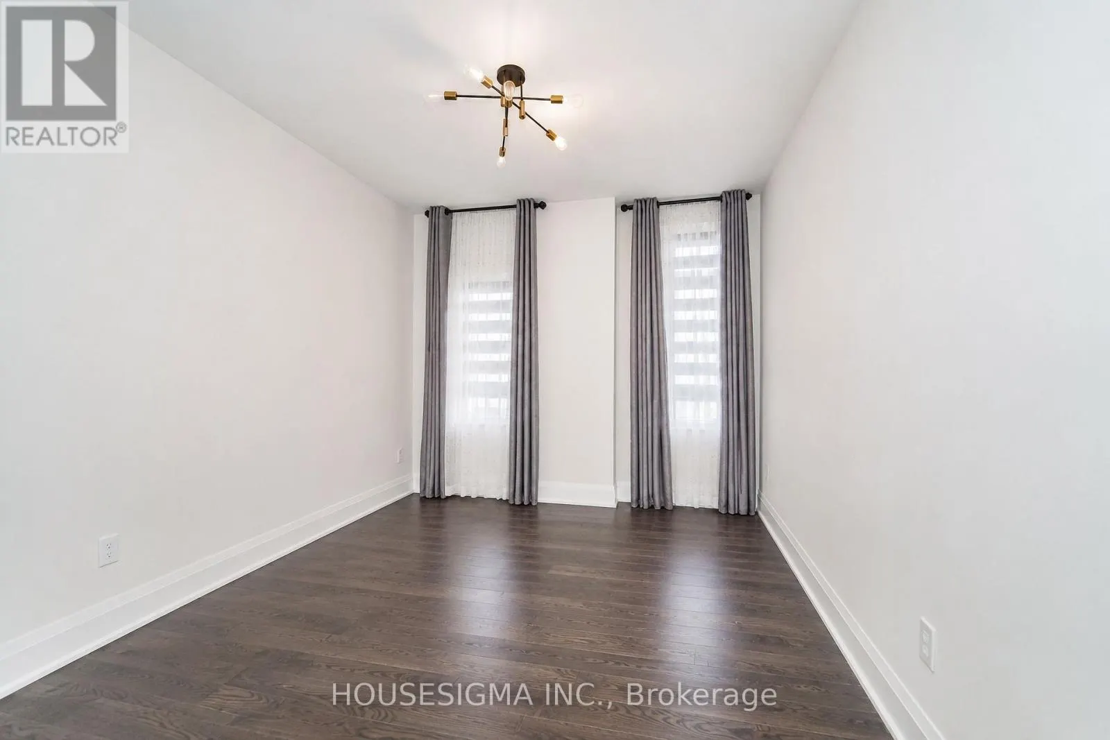 62 ROYAL FERN CRESCENT