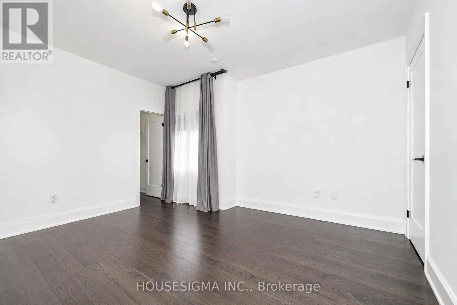 62 ROYAL FERN CRESCENT