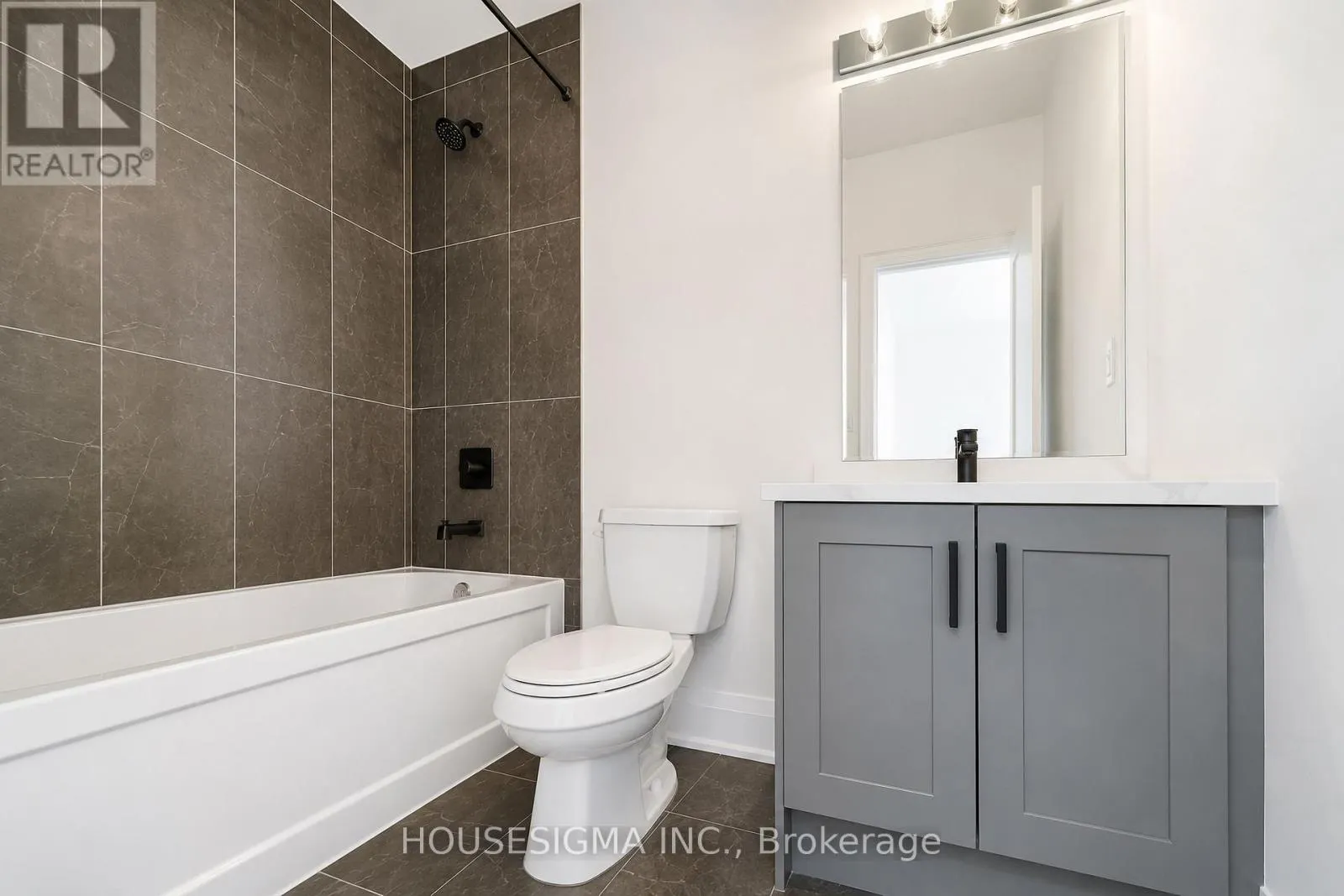 62 ROYAL FERN CRESCENT