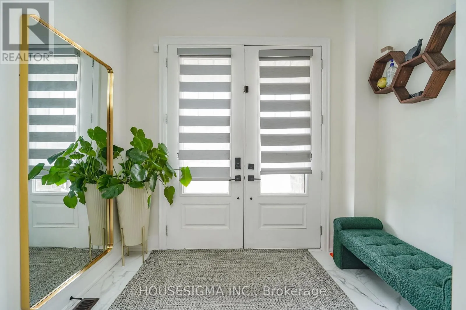 62 ROYAL FERN CRESCENT