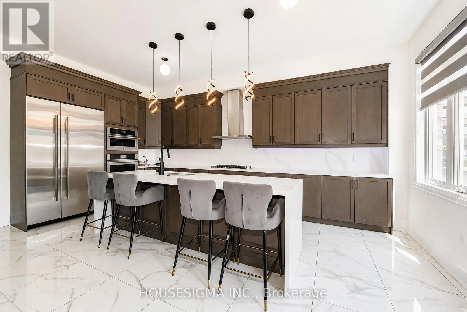 62 ROYAL FERN CRESCENT