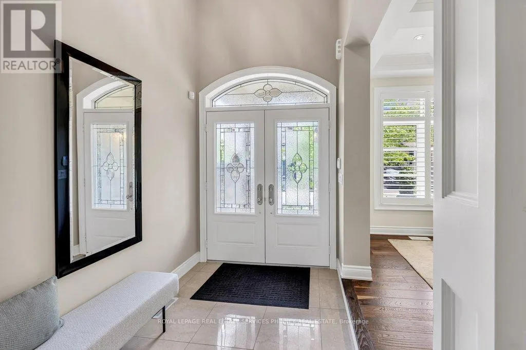 2444 CHATEAU COMMON