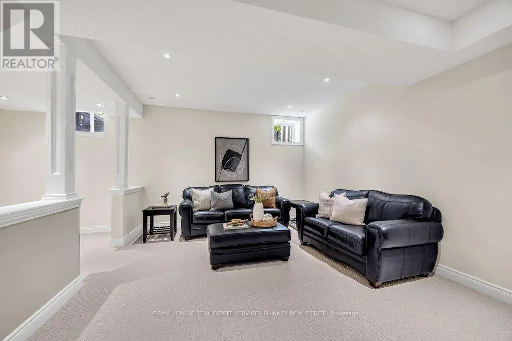 2444 CHATEAU COMMON