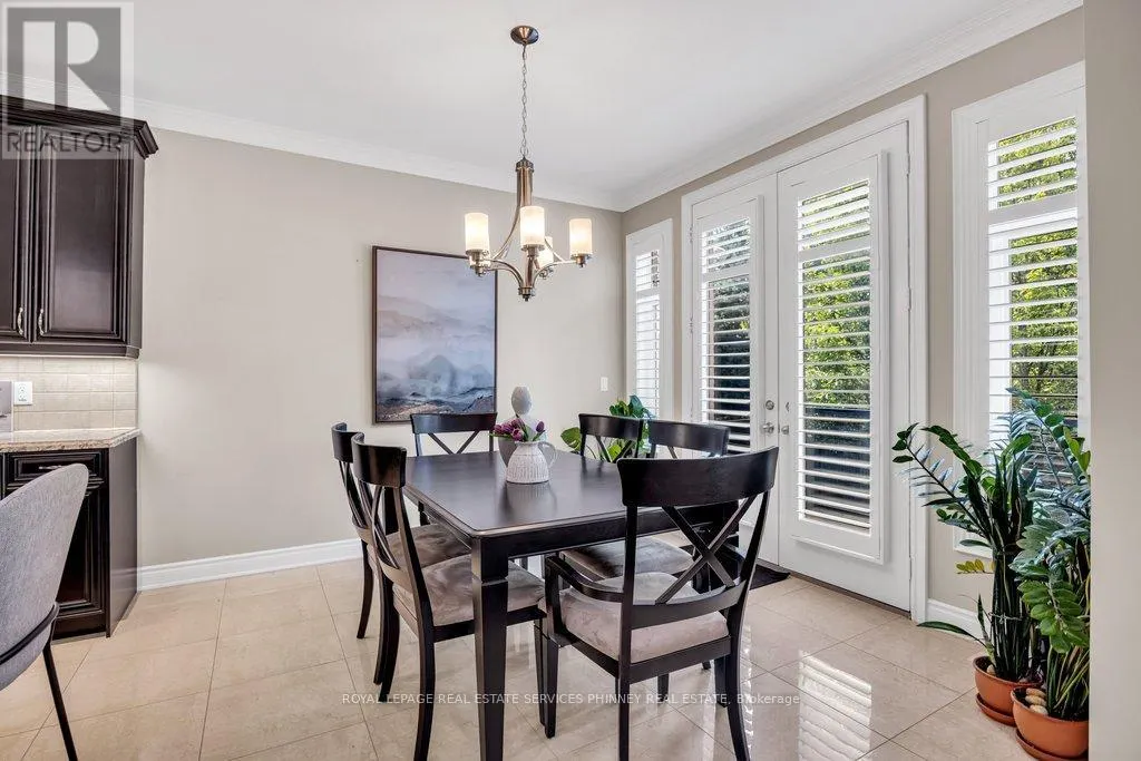 2444 CHATEAU COMMON