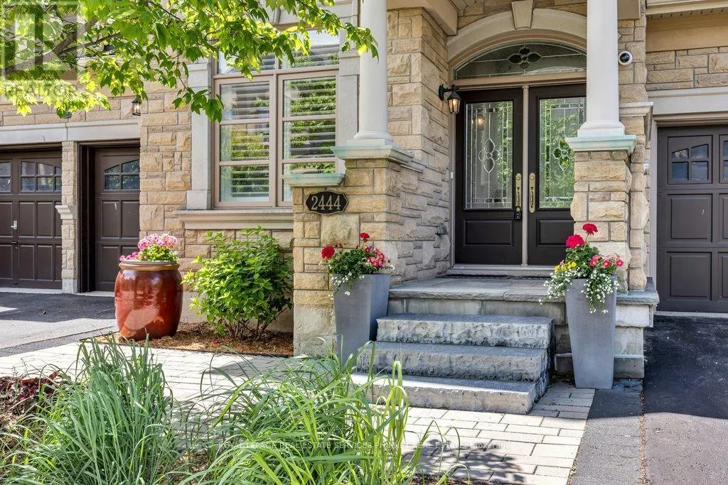 2444 CHATEAU COMMON