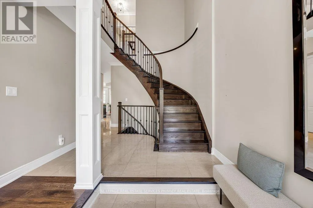 2444 CHATEAU COMMON