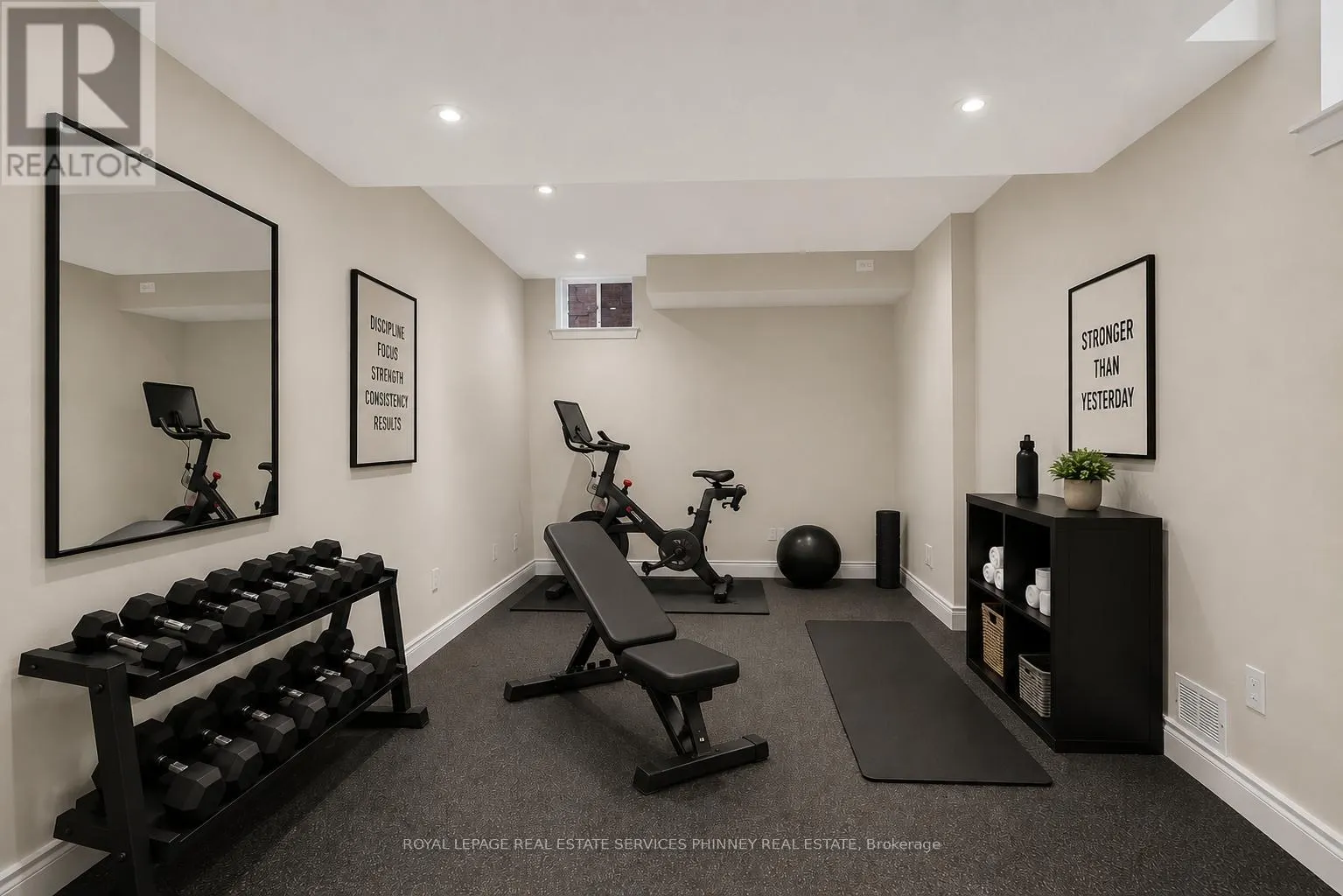 2444 CHATEAU COMMON