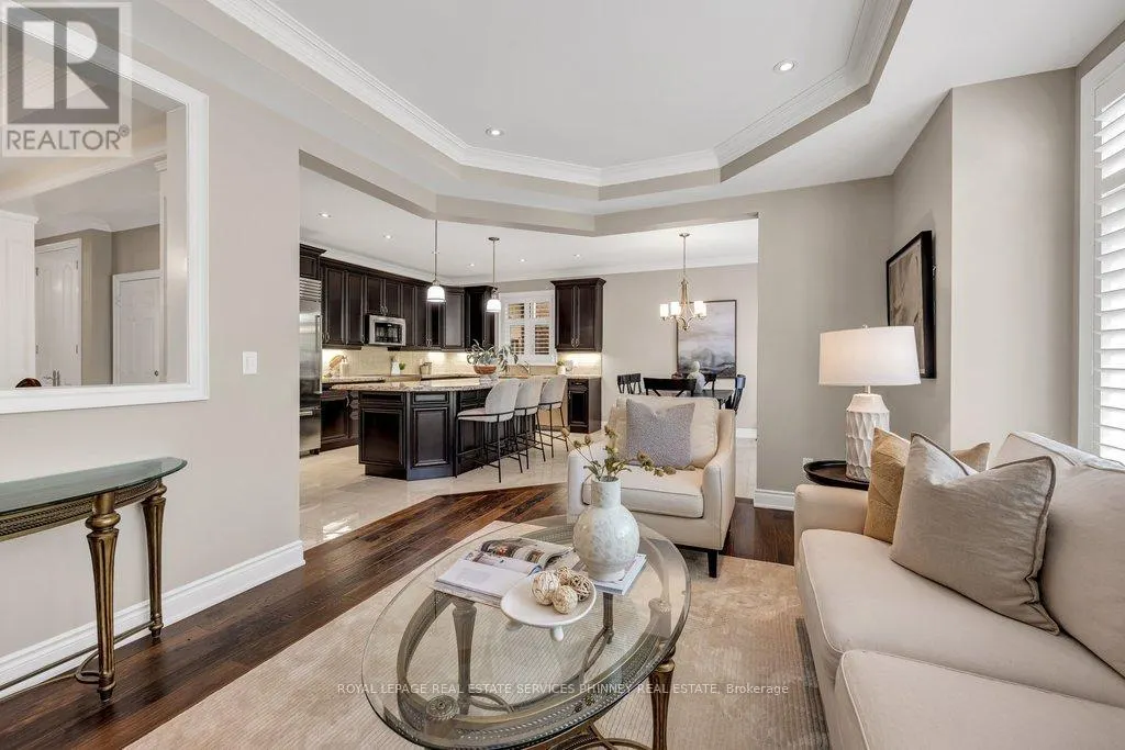 2444 CHATEAU COMMON