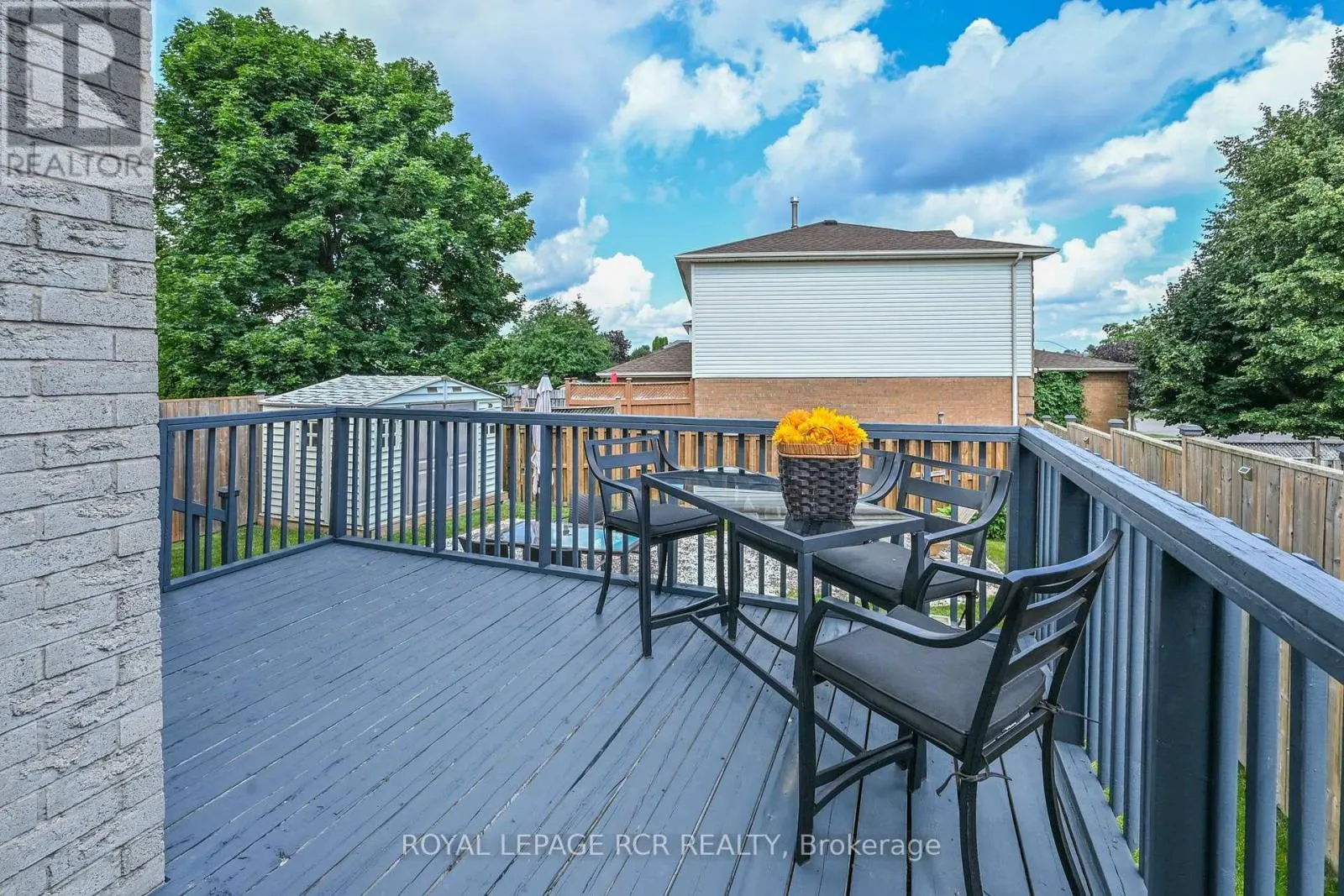 45 FIELDGATE DRIVE