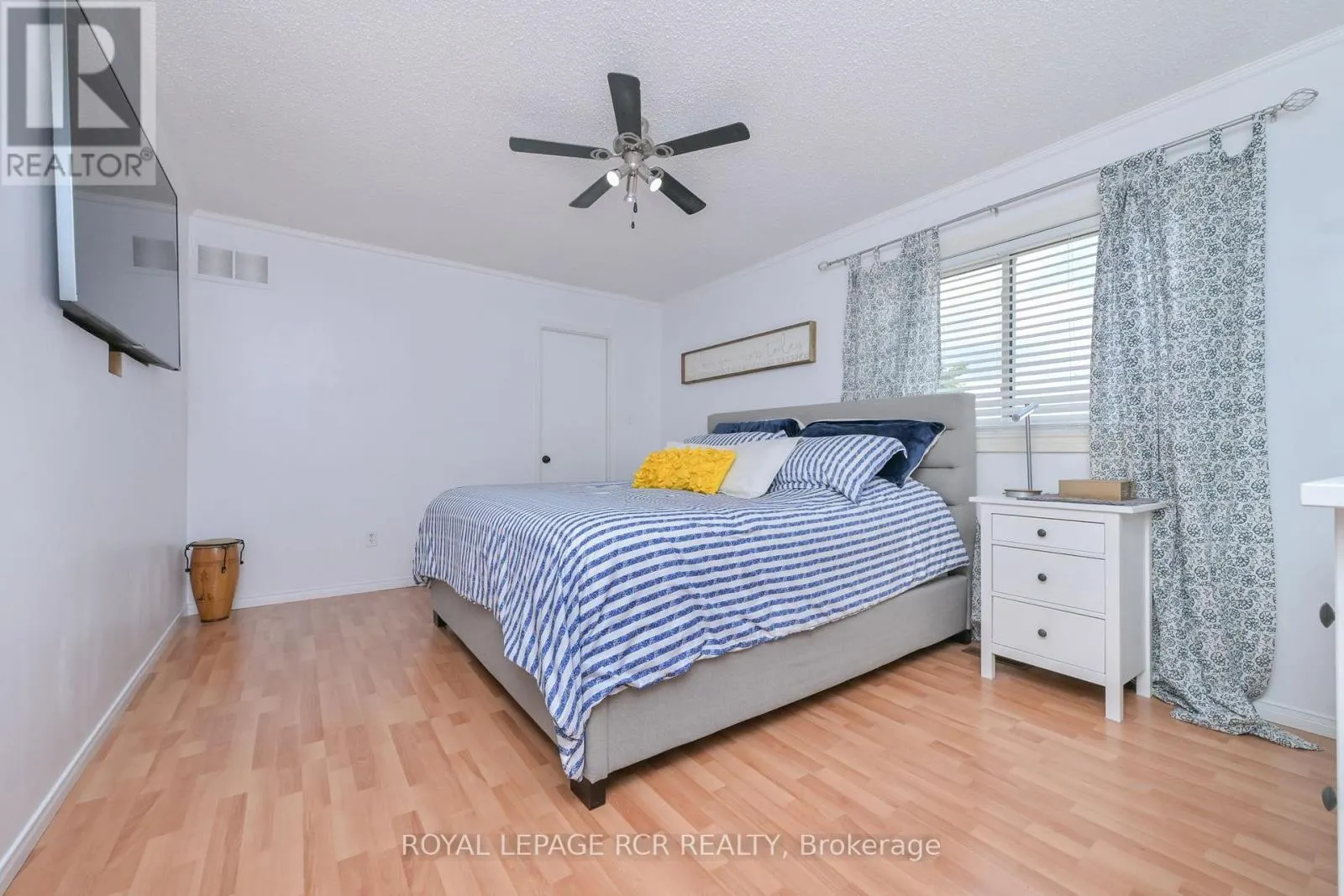 45 FIELDGATE DRIVE