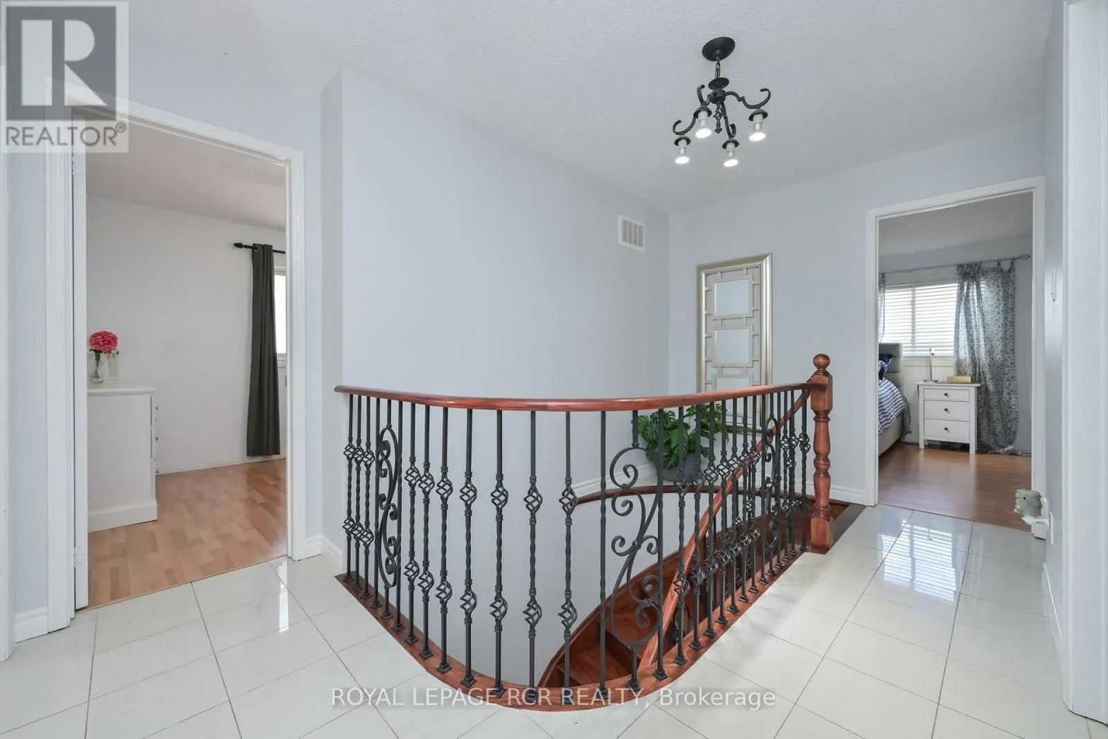 45 FIELDGATE DRIVE