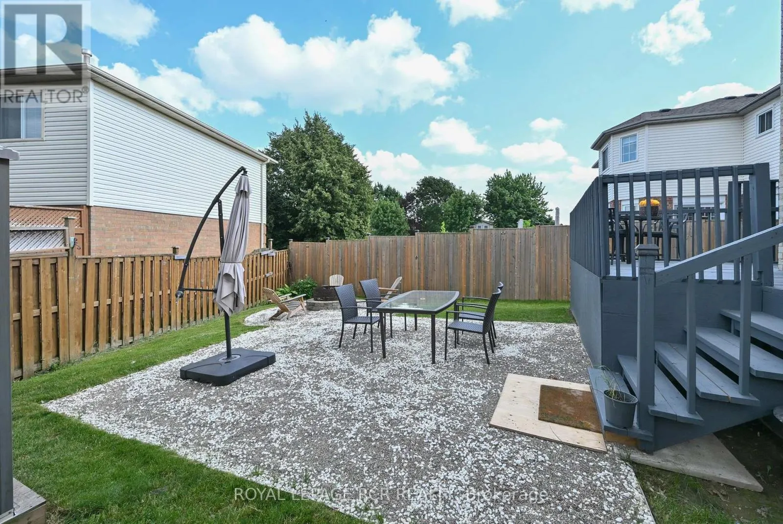 45 FIELDGATE DRIVE