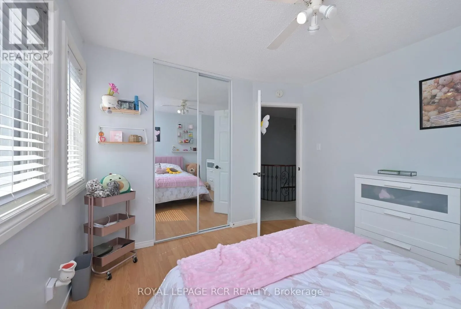 45 FIELDGATE DRIVE