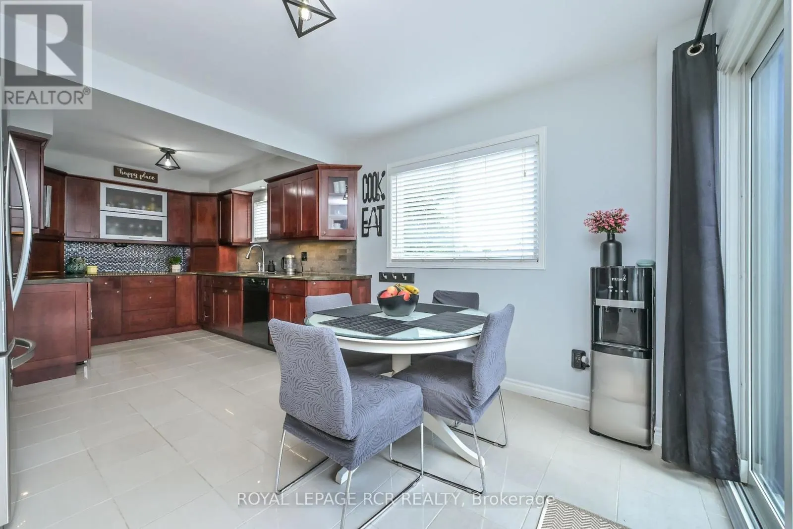 45 FIELDGATE DRIVE