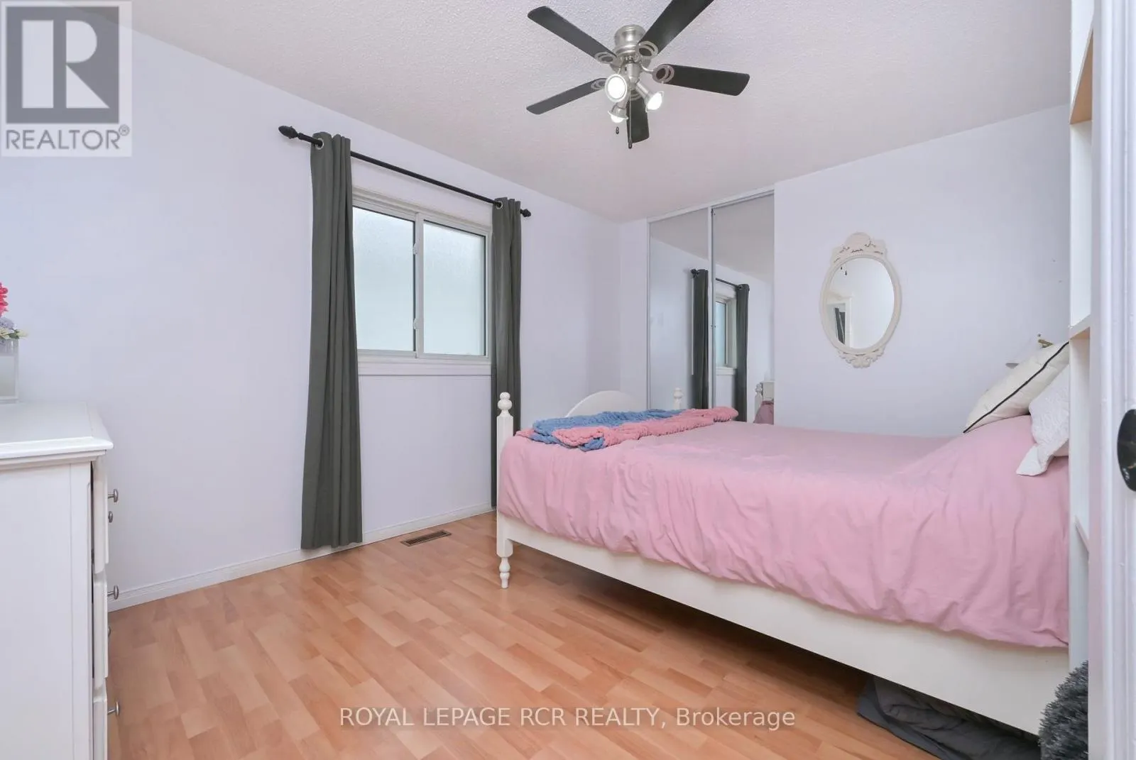 45 FIELDGATE DRIVE