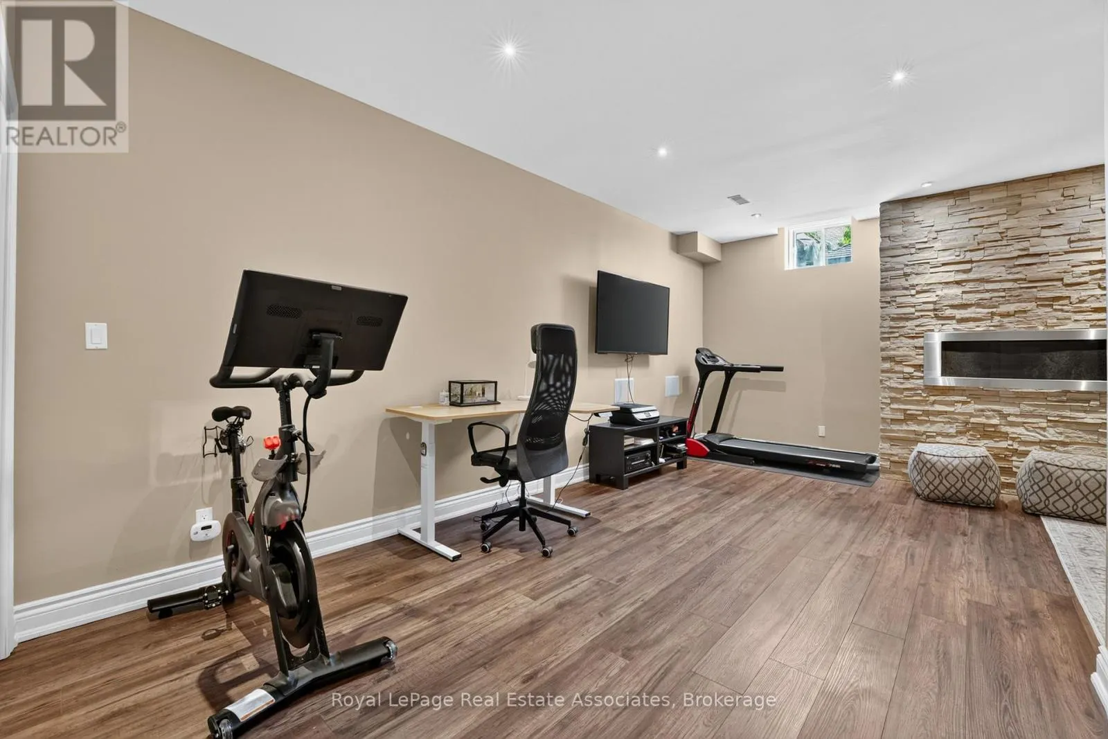 2320 WUTHERING HEIGHTS WAY