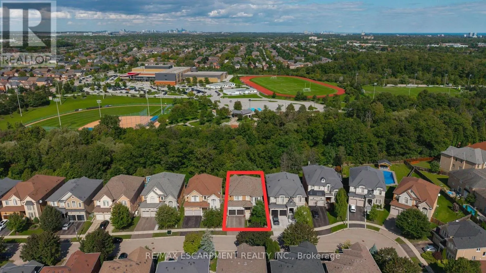 2121 BLACKFOREST CRESCENT
