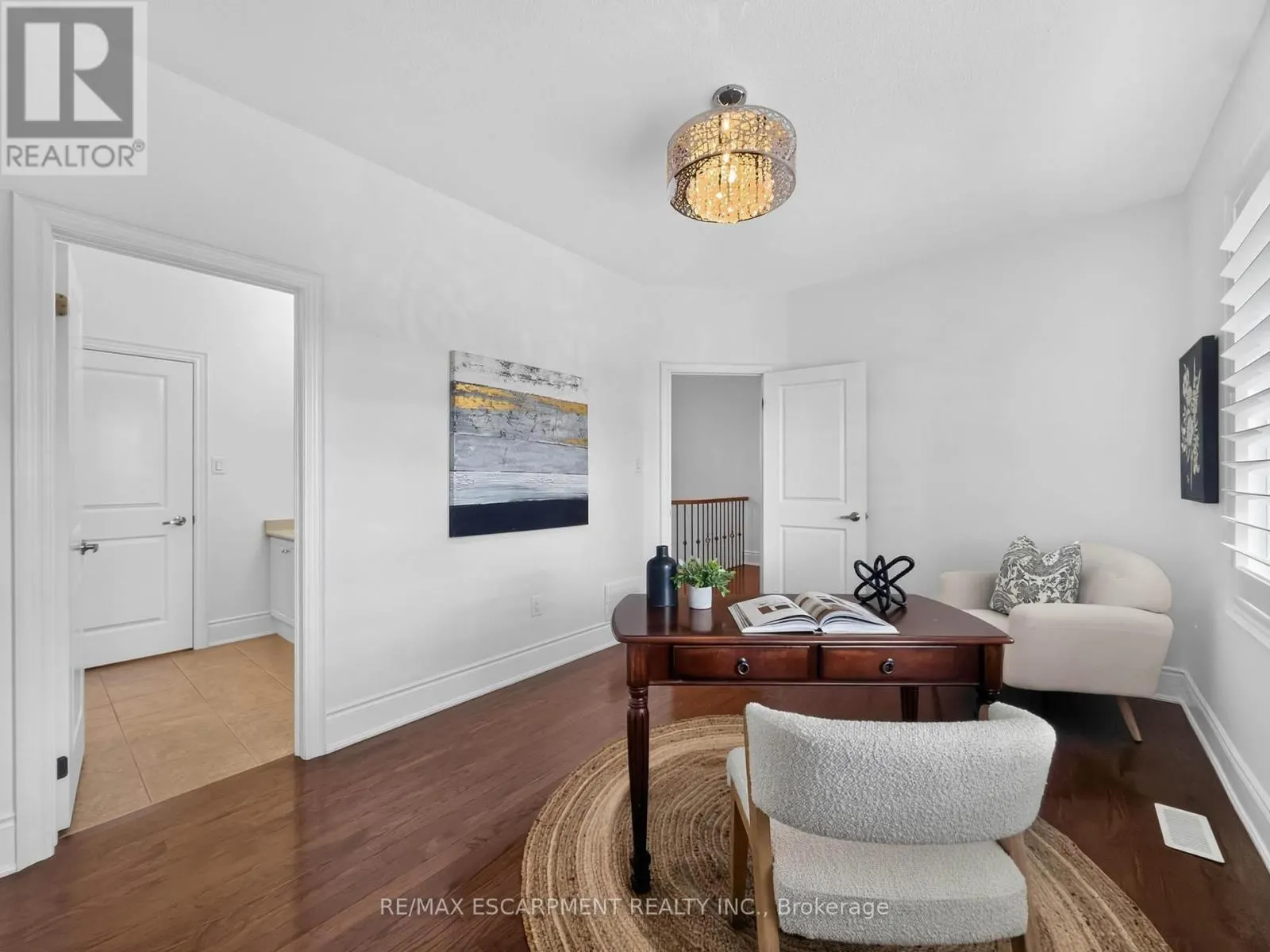 2121 BLACKFOREST CRESCENT