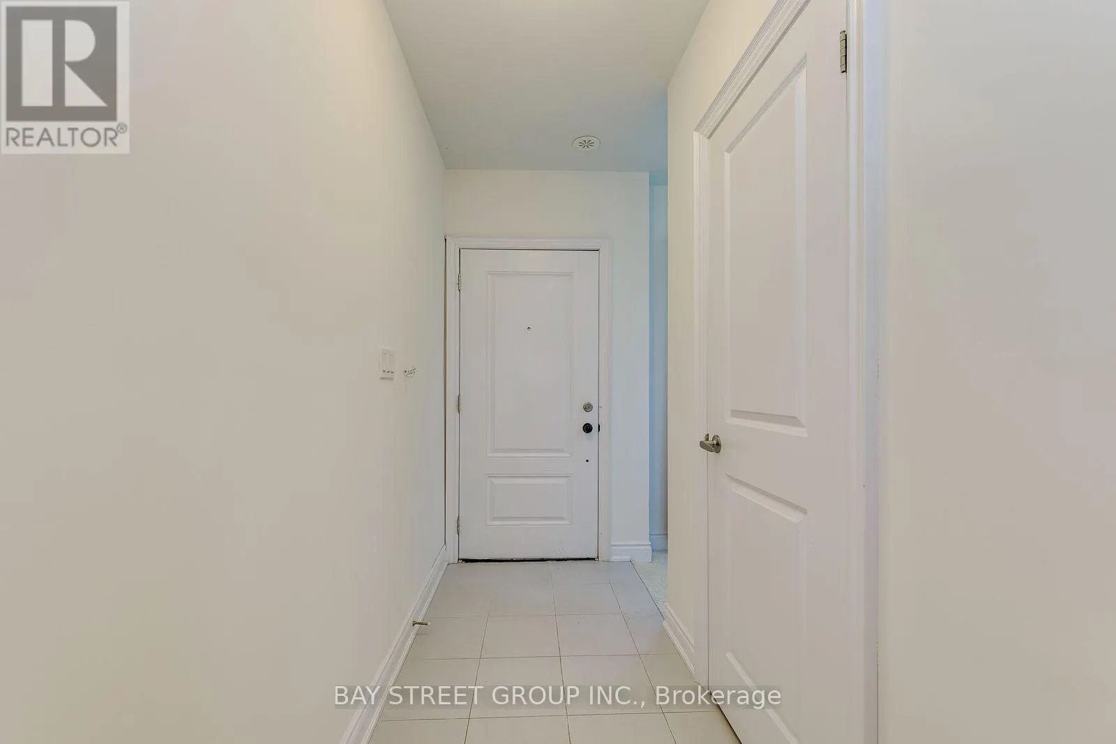 #14 - 2172 TRAFALGAR ROAD