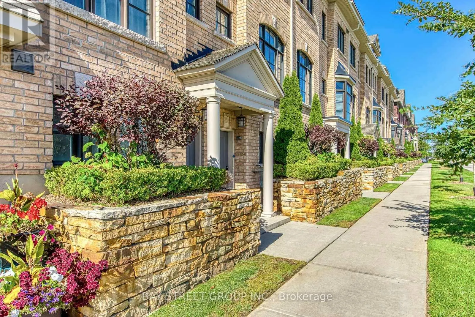 #14 - 2172 TRAFALGAR ROAD