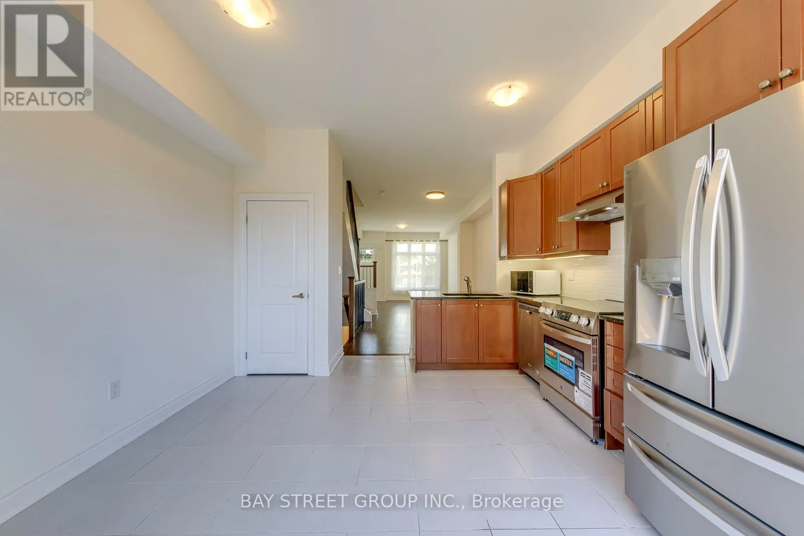 #14 - 2172 TRAFALGAR ROAD