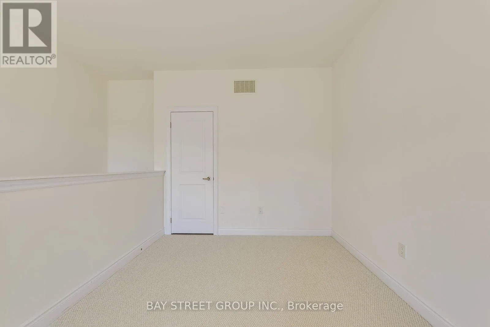#14 - 2172 TRAFALGAR ROAD