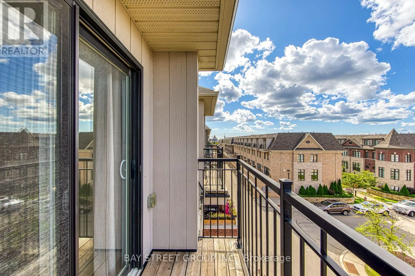 #14 - 2172 TRAFALGAR ROAD