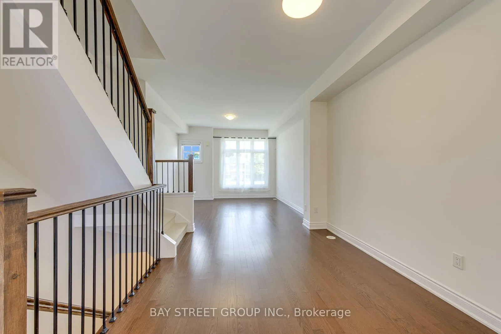 #14 - 2172 TRAFALGAR ROAD