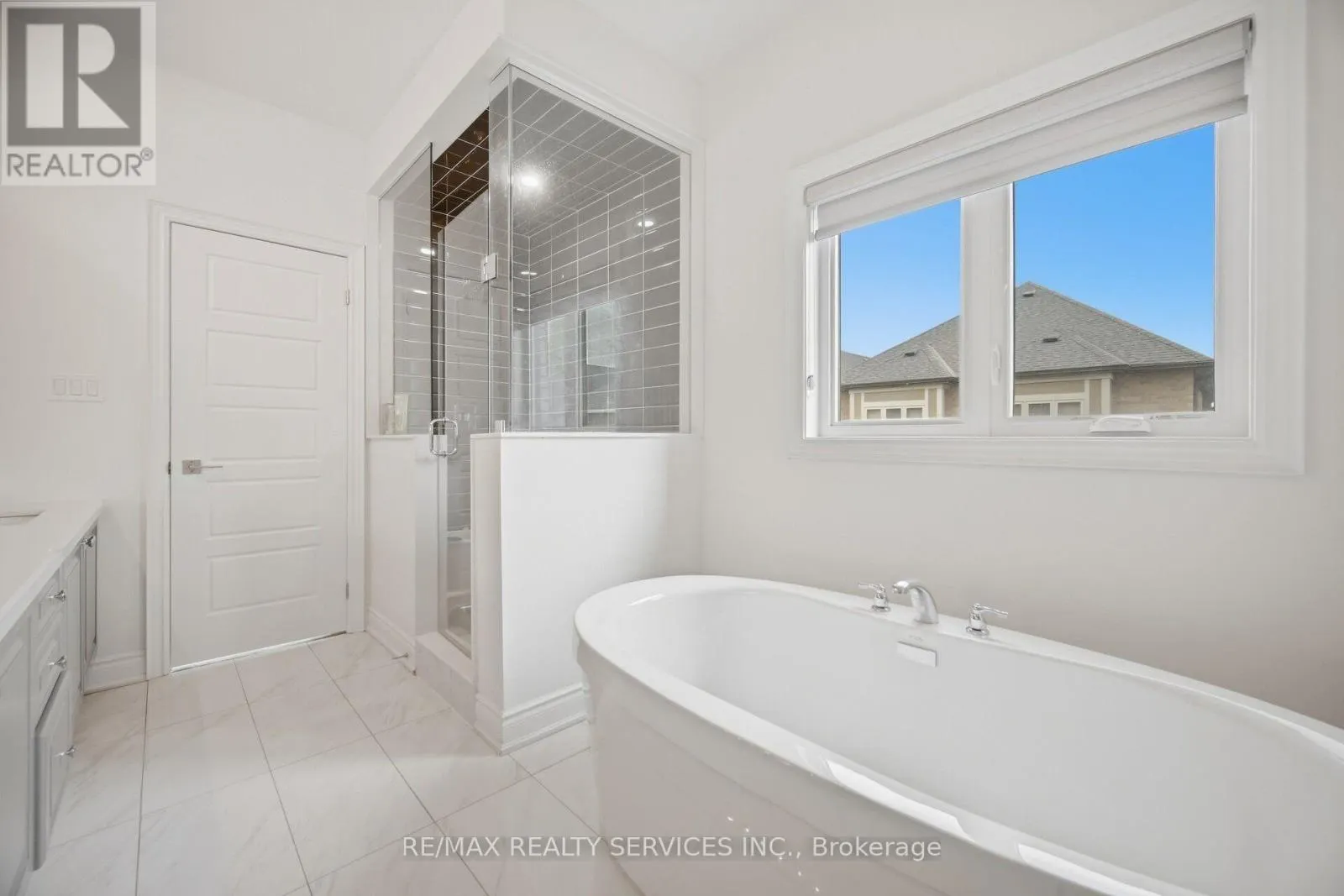 70 ROYAL FERN CRESCENT