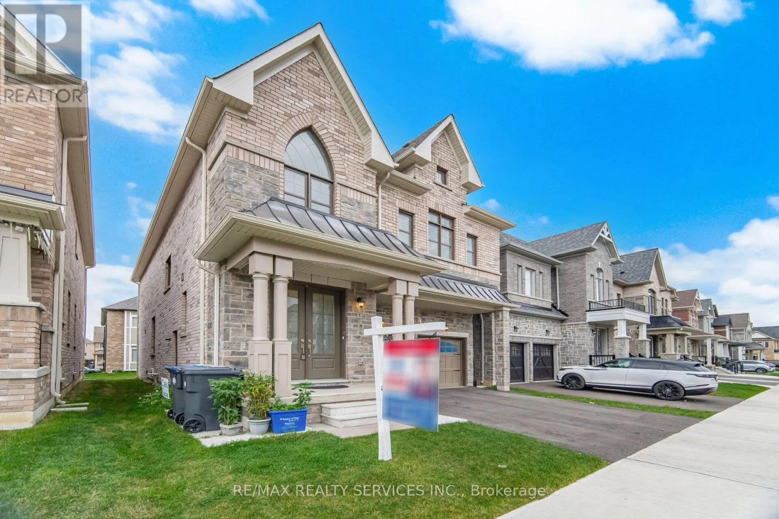 70 ROYAL FERN CRESCENT
