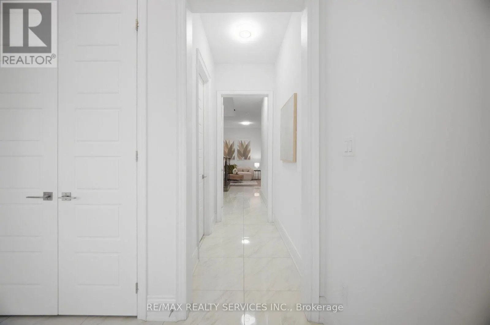 70 ROYAL FERN CRESCENT