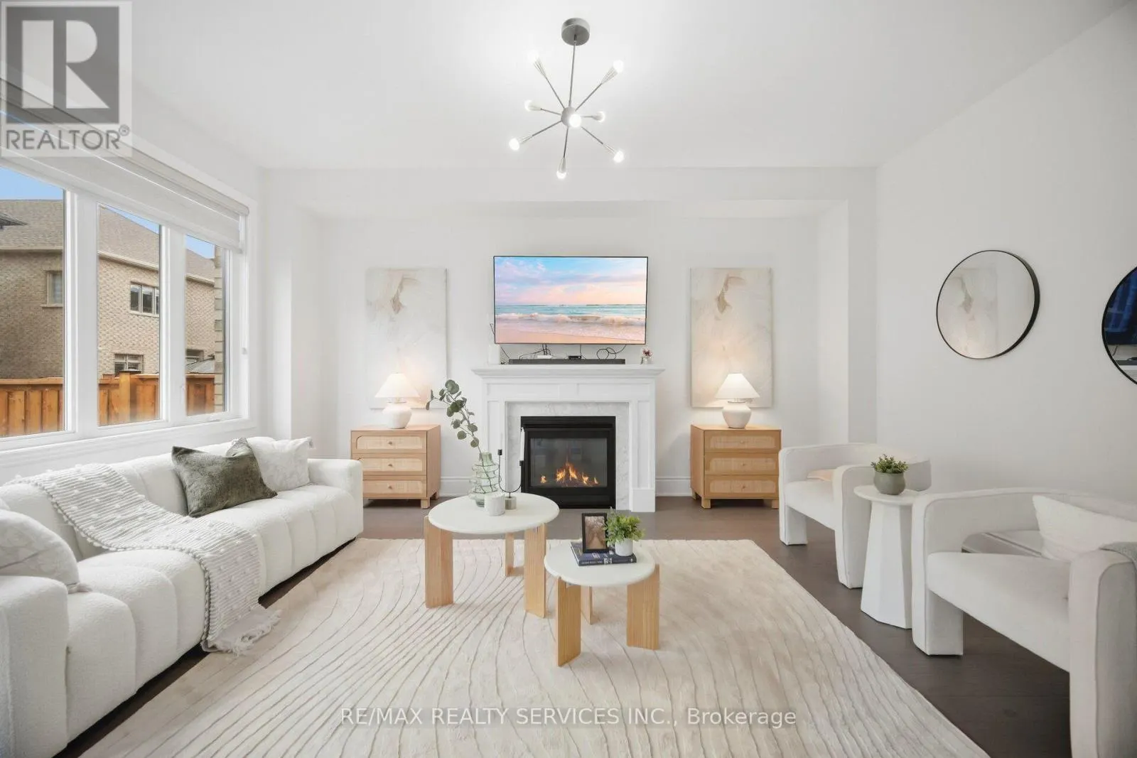 70 ROYAL FERN CRESCENT