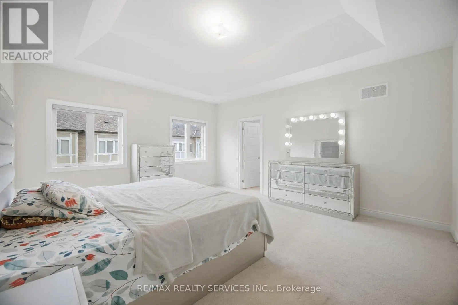 70 ROYAL FERN CRESCENT