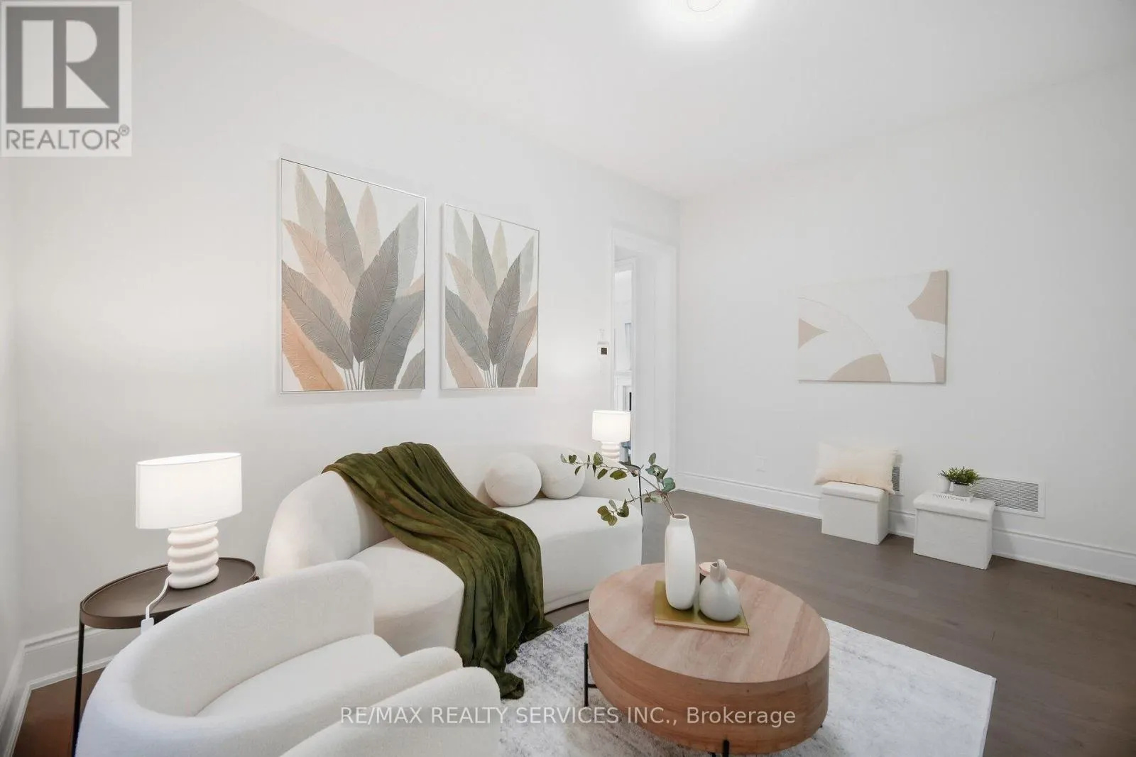 70 ROYAL FERN CRESCENT