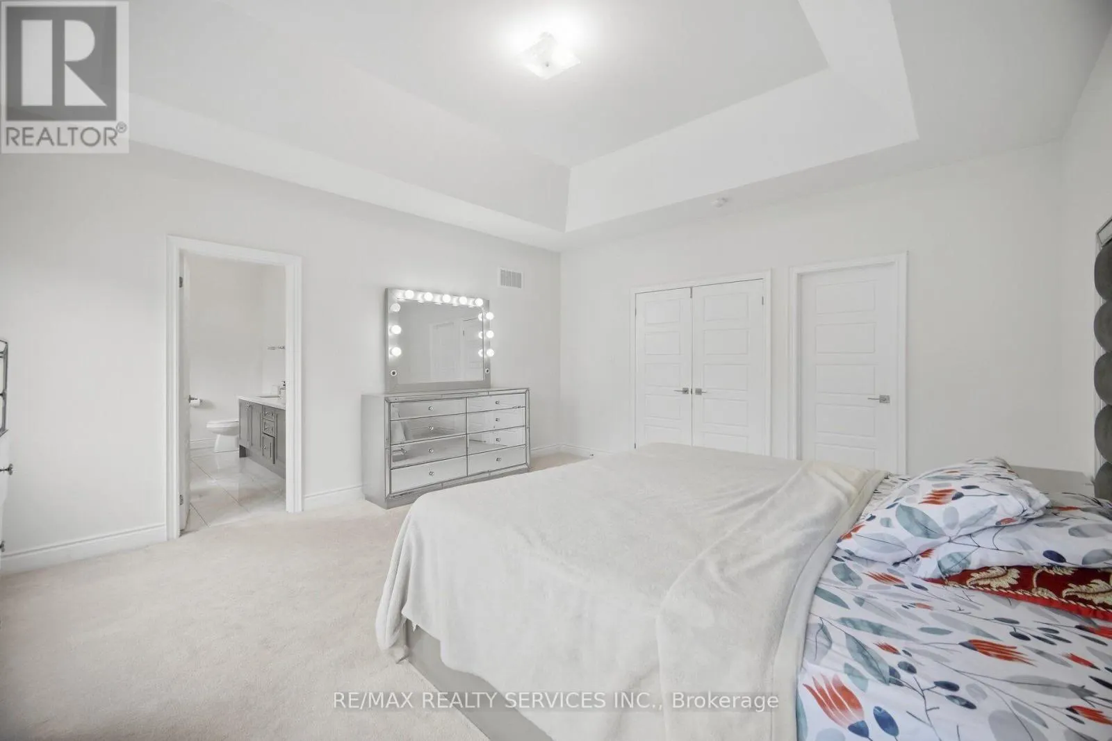 70 ROYAL FERN CRESCENT