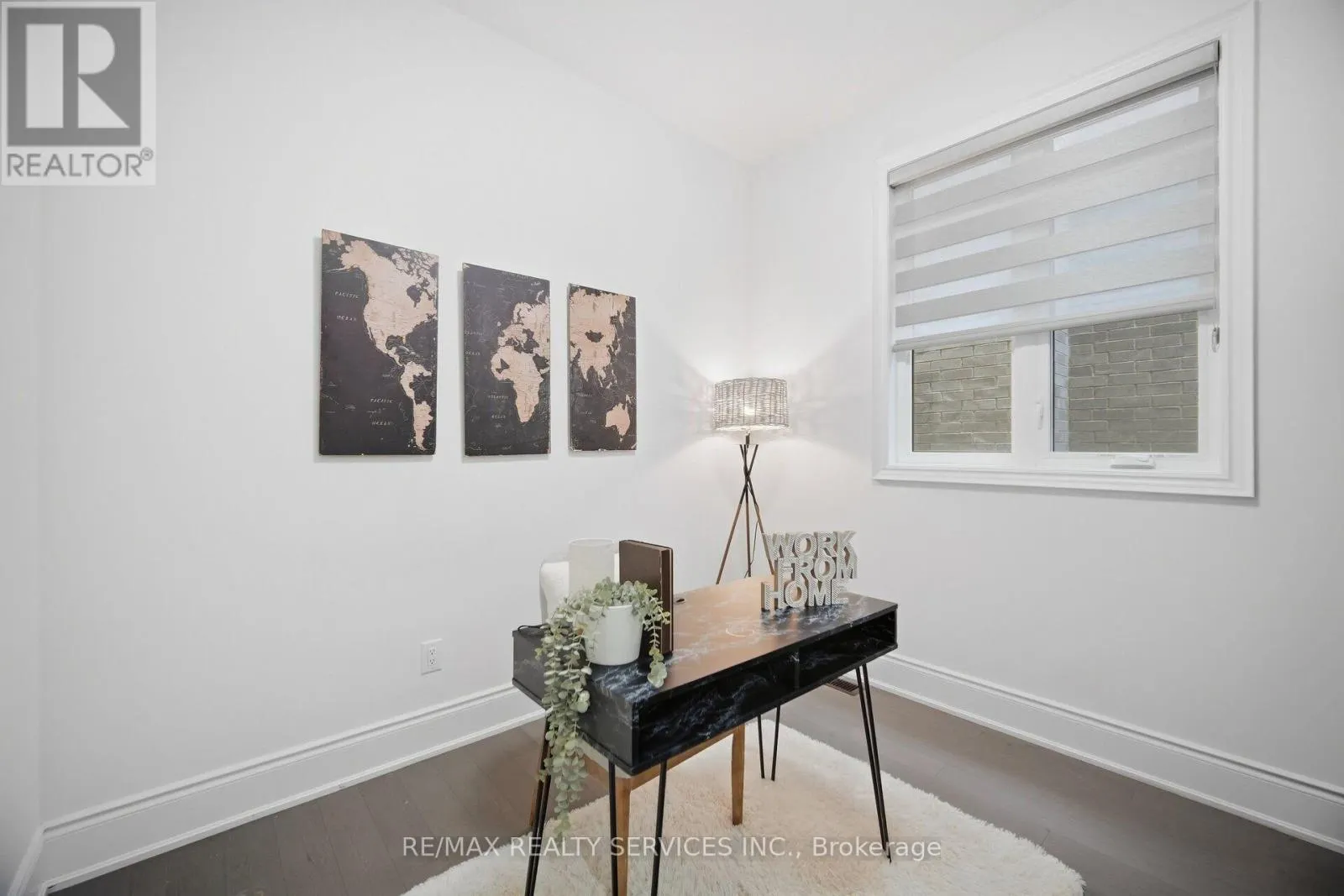 70 ROYAL FERN CRESCENT