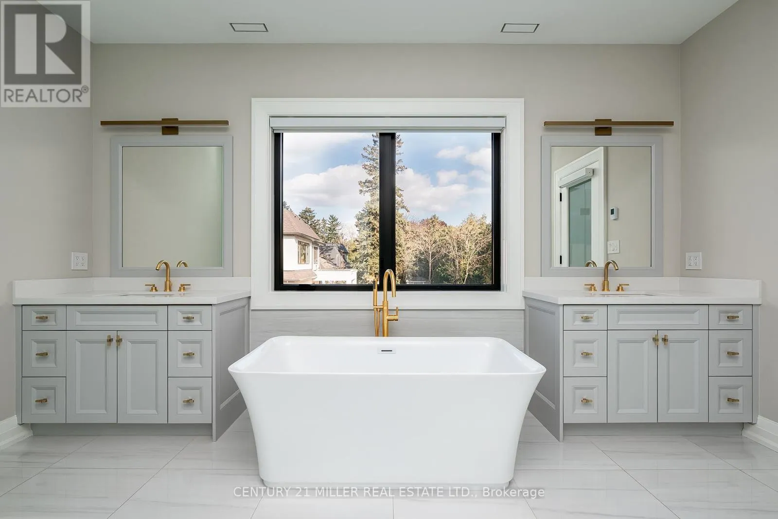 481 CHARTWELL ROAD