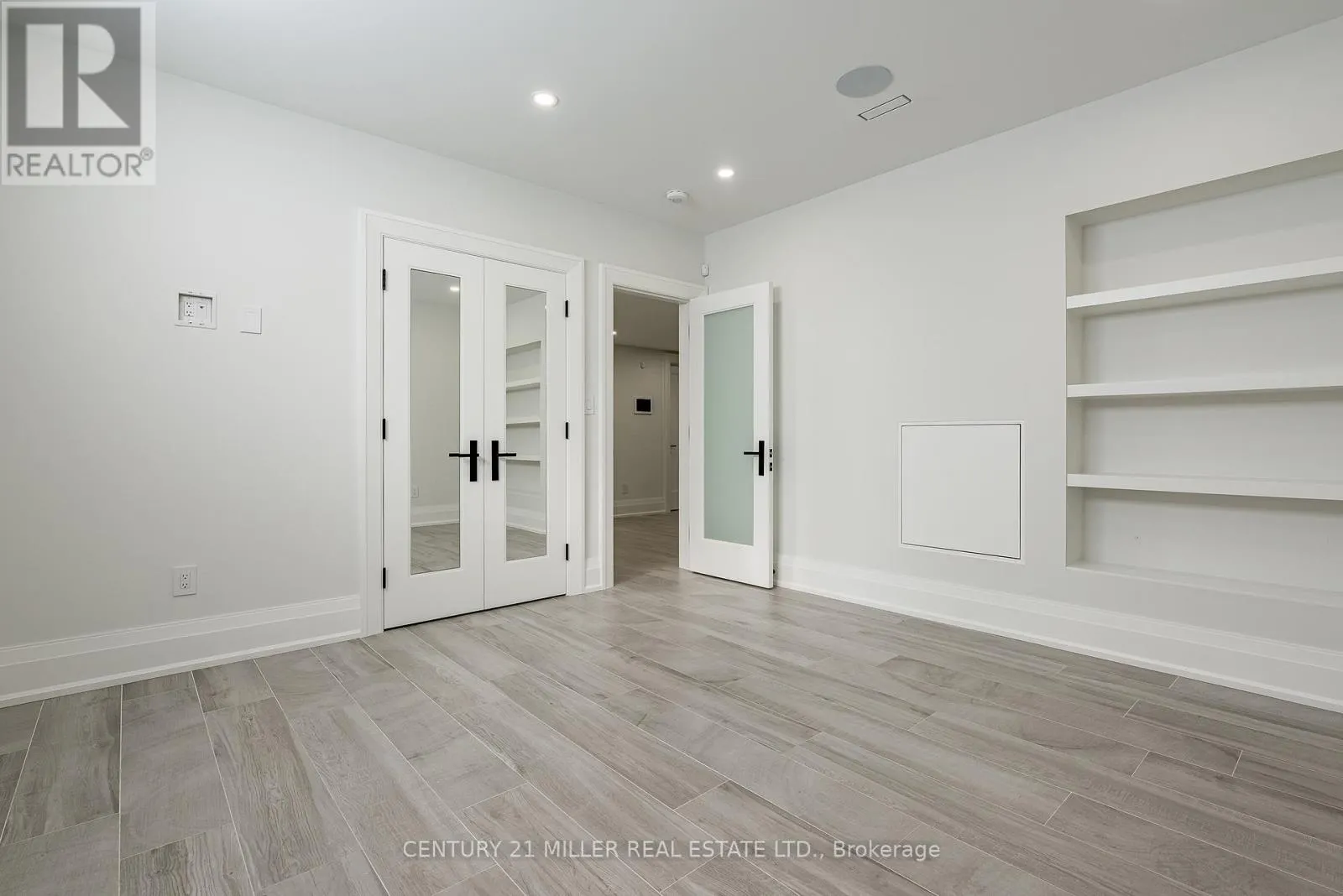 481 CHARTWELL ROAD