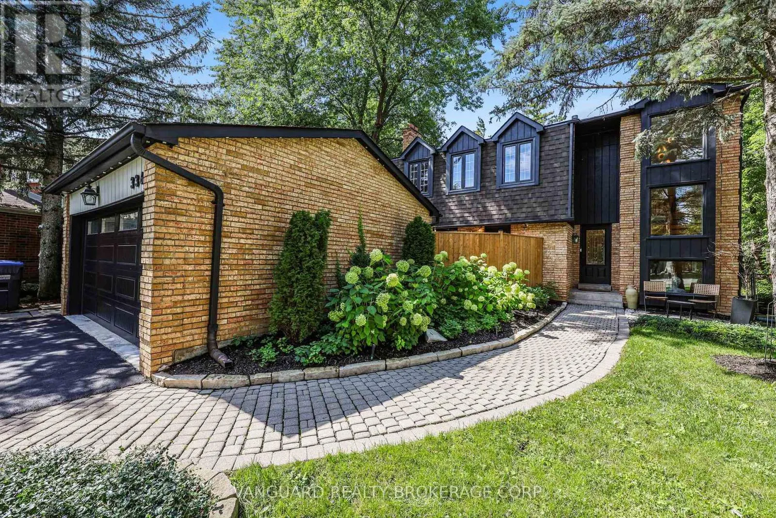 336 DINGLE COURT